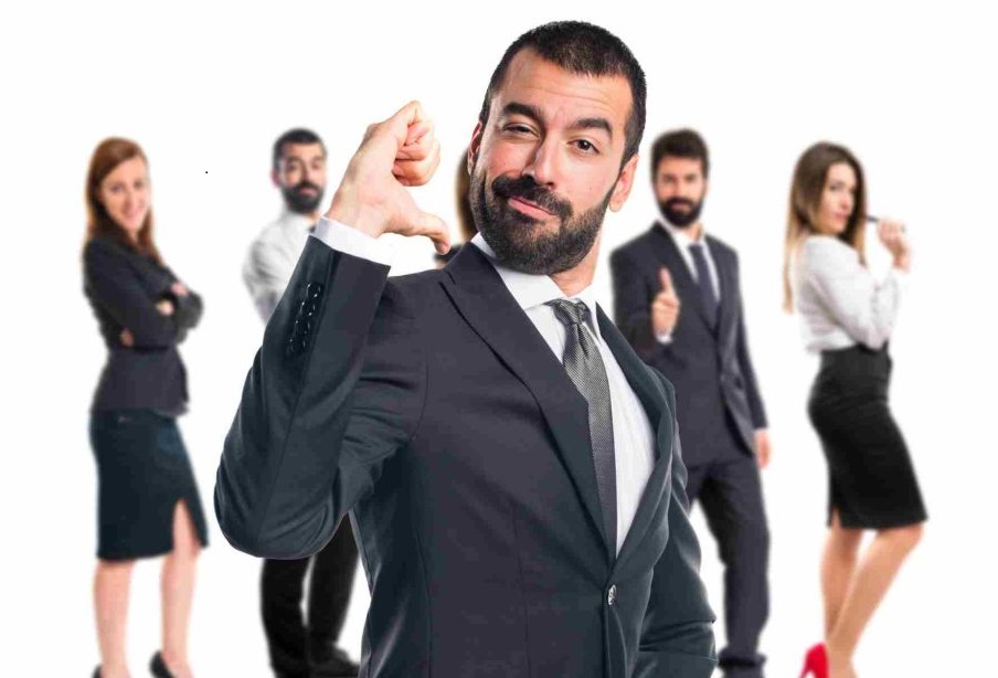 افراد یا people در بازاریابی چه کسانی هستند؟
